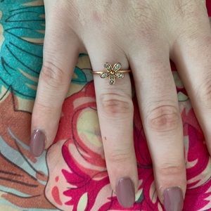 pandora sparkling daisy ring